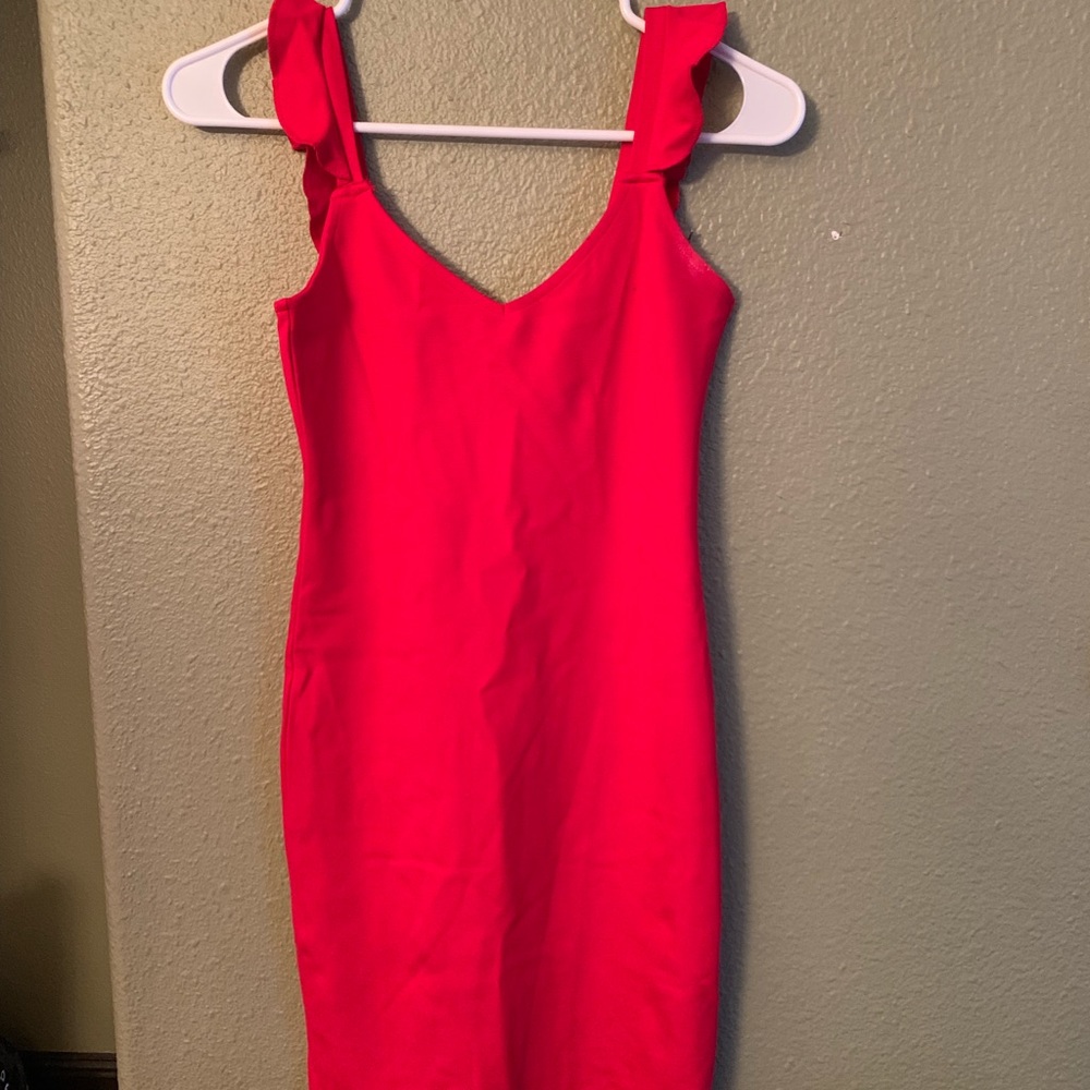 Size small red forever 21 dress w/ ruffle straps